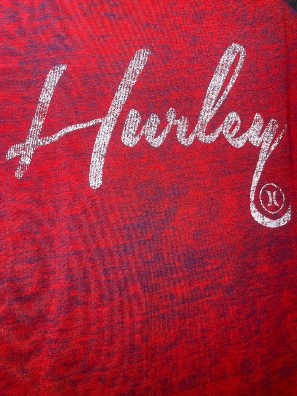 Hurley Women's 3/4 Sleeve Raglan Graphic Tee in Red & Heather Grey Size Medium - Picture 5 of 16